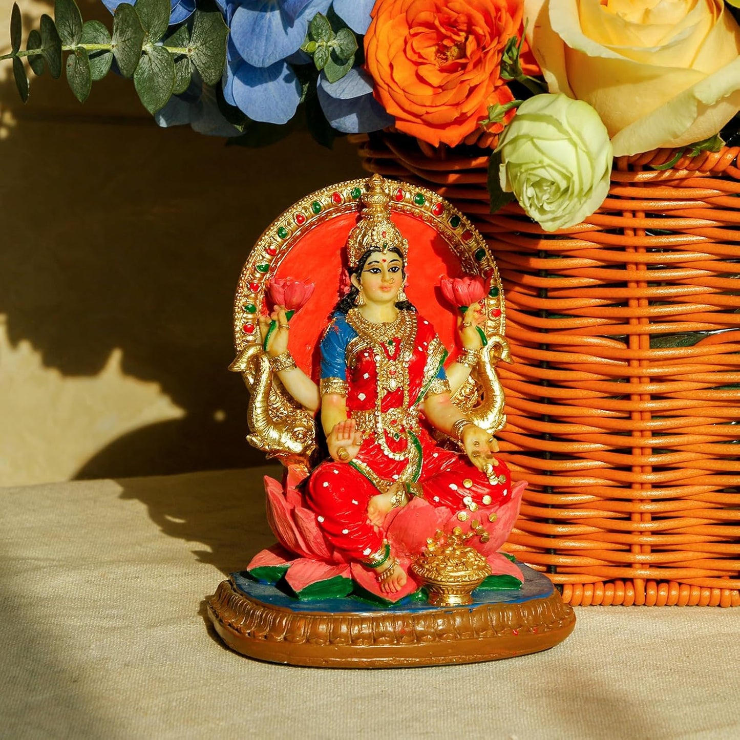 alikiki Indian Lakshmi Idol Statue - 5.1”H Hindu Goddess Laxmi MATA Murti India Pooja Item Home Office Temple Mandir Shrine Altar Diwali Puja Spiritual Decor Ideal Gifts for Indian Friend Relative